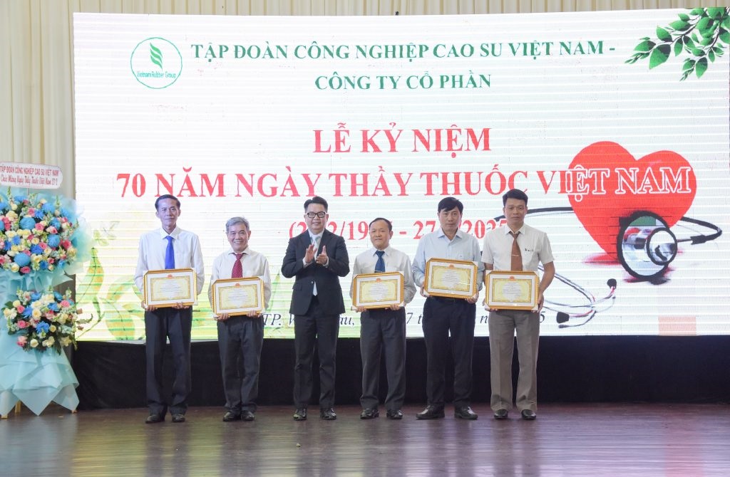 VRG tổ chức lễ kỷ niệm 70 năm ngày thầy thuốc Việt Nam